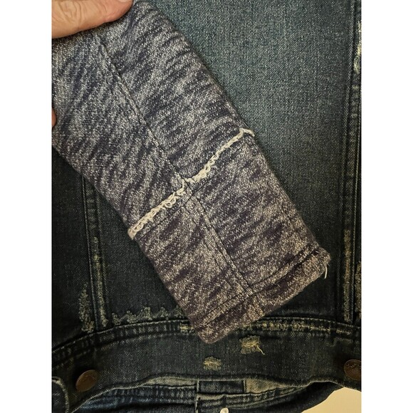 Free People Jean Denim Jacket‎ Size Small, Distressed, Button Close, No Hood. - Picture 8 of 9